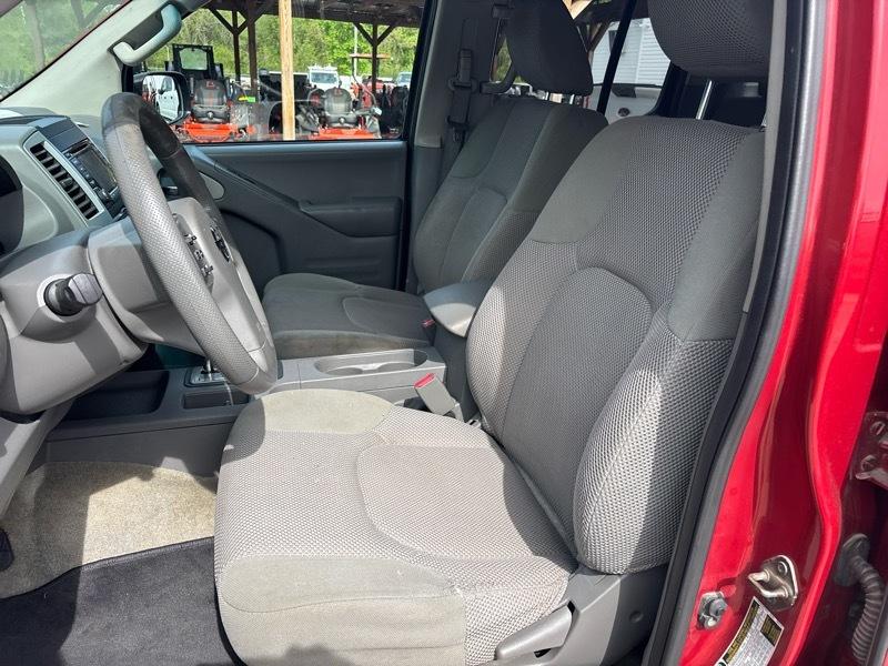 Nissan Frontier 4WD Crew Cab SWB Auto PRO-4X 2015