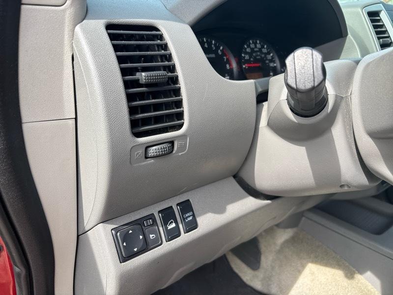 Nissan Frontier 4WD Crew Cab SWB Auto PRO-4X 2015