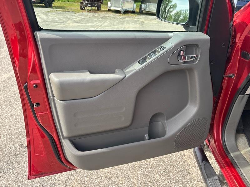 Nissan Frontier 4WD Crew Cab SWB Auto PRO-4X 2015