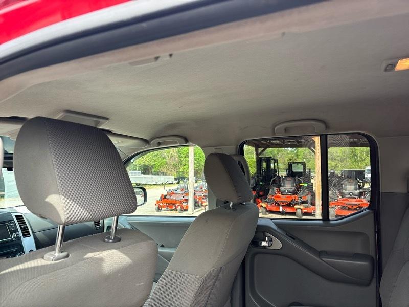 Nissan Frontier 4WD Crew Cab SWB Auto PRO-4X 2015