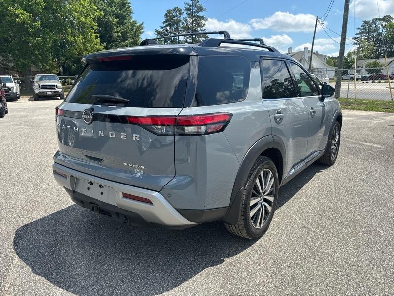 Nissan Pathfinder Platinum 2WD 2022