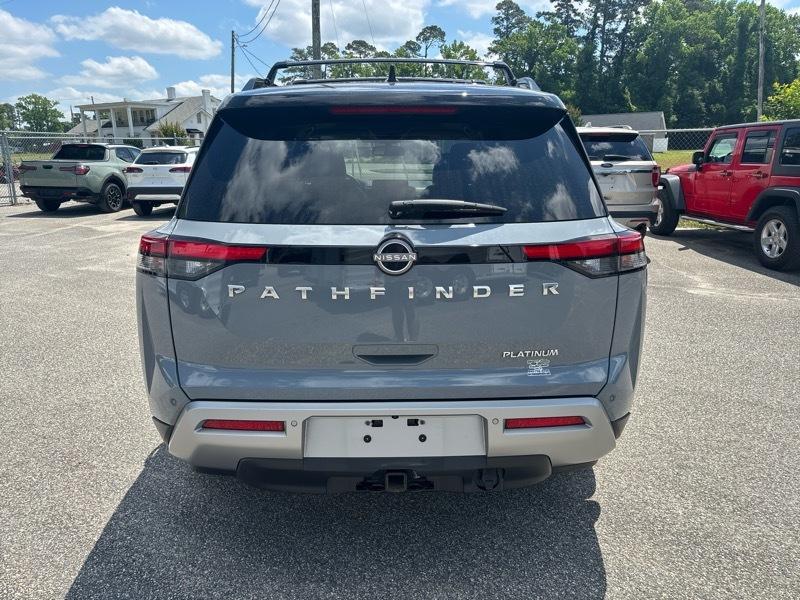 Nissan Pathfinder Platinum 2WD 2022
