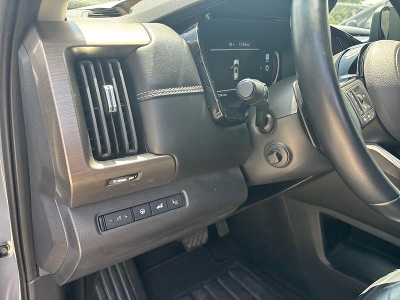 Nissan Pathfinder Platinum 2WD 2022