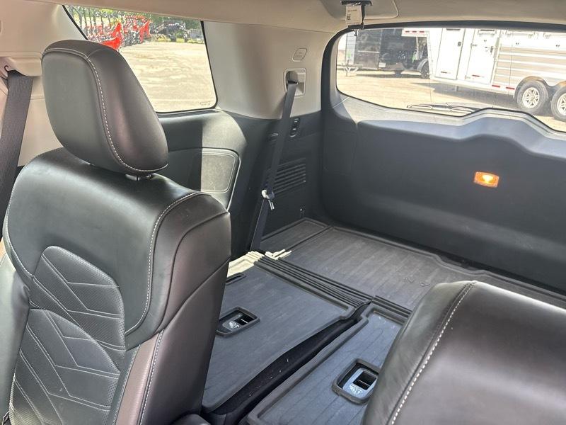 Nissan Pathfinder Platinum 2WD 2022