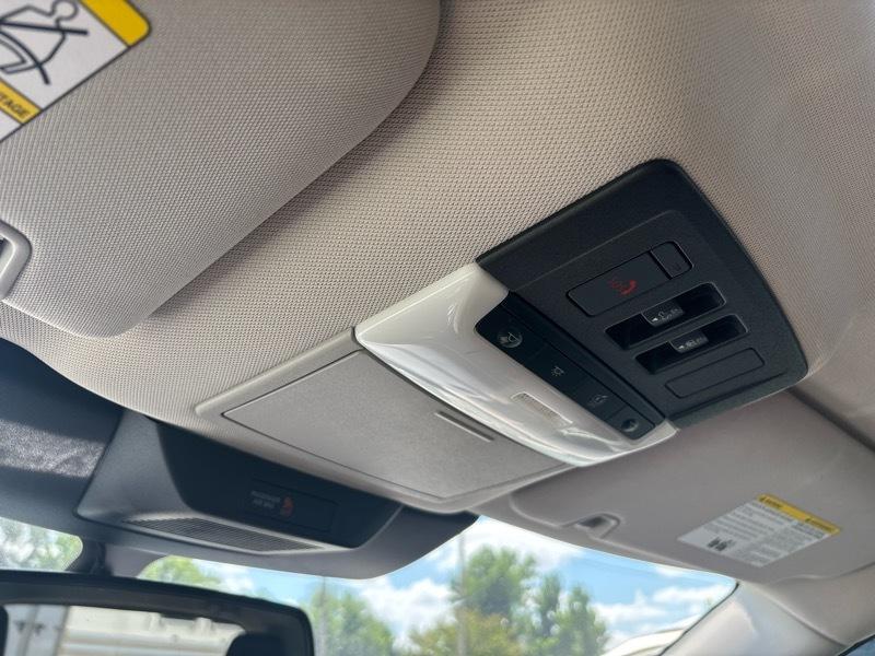 Nissan Pathfinder Platinum 2WD 2022