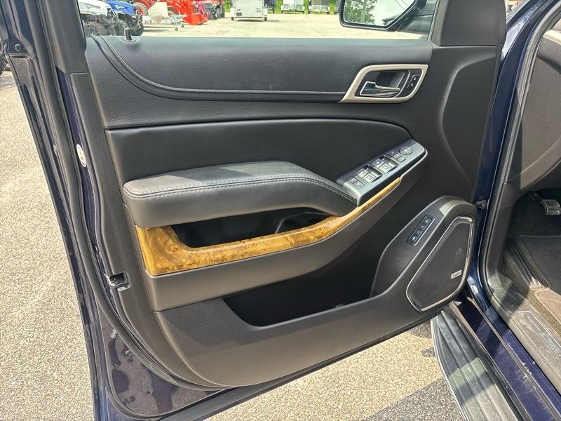 GMC Yukon 4WD 4dr Denali 2017