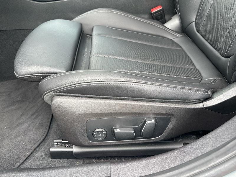 BMW 3 Series 330i Sedan 2024