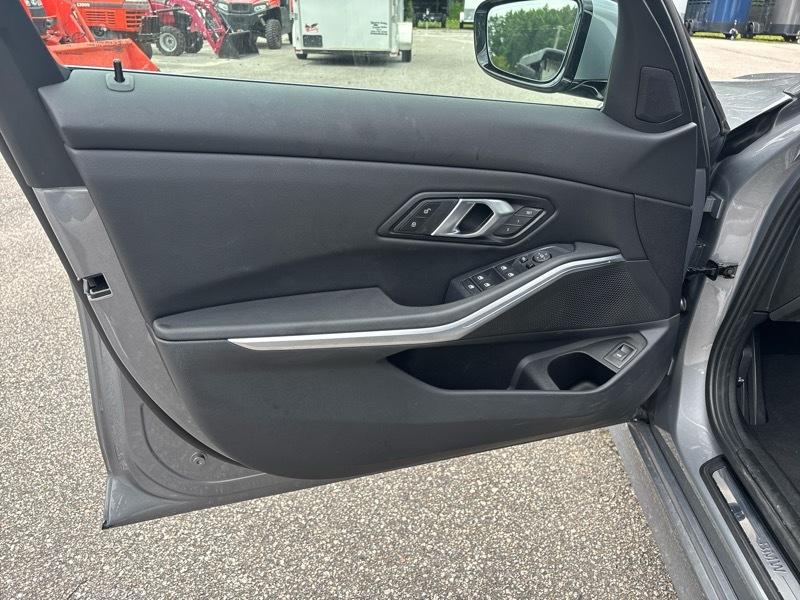 BMW 3 Series 330i Sedan 2024