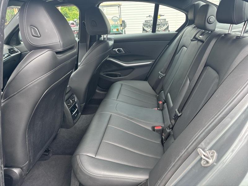 BMW 3 Series 330i Sedan 2024