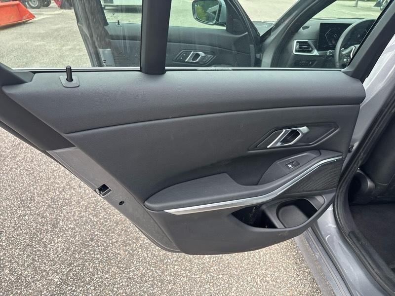 BMW 3 Series 330i Sedan 2024