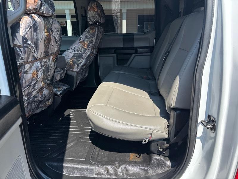 Ford Super Duty F-350 DRW XL 4WD Crew Cab 179" WB 60" CA 2021