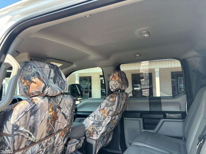 Ford Super Duty F-350 DRW XL 4WD Crew Cab 179" WB 60" CA 2021