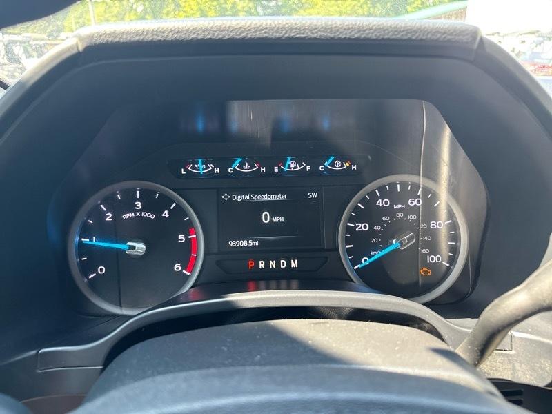Ford Super Duty F-350 DRW XL 4WD Crew Cab 179" WB 60" CA 2021