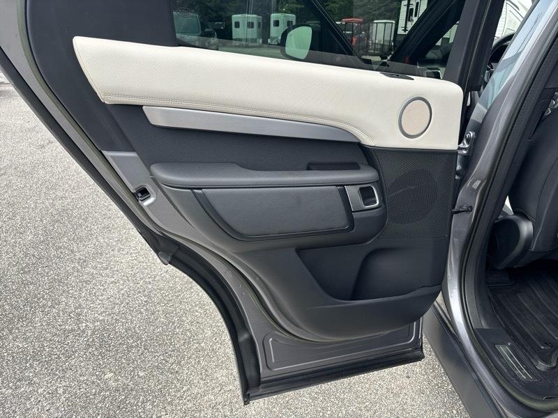 Land Rover Discovery P300 S R-Dynamic 2023