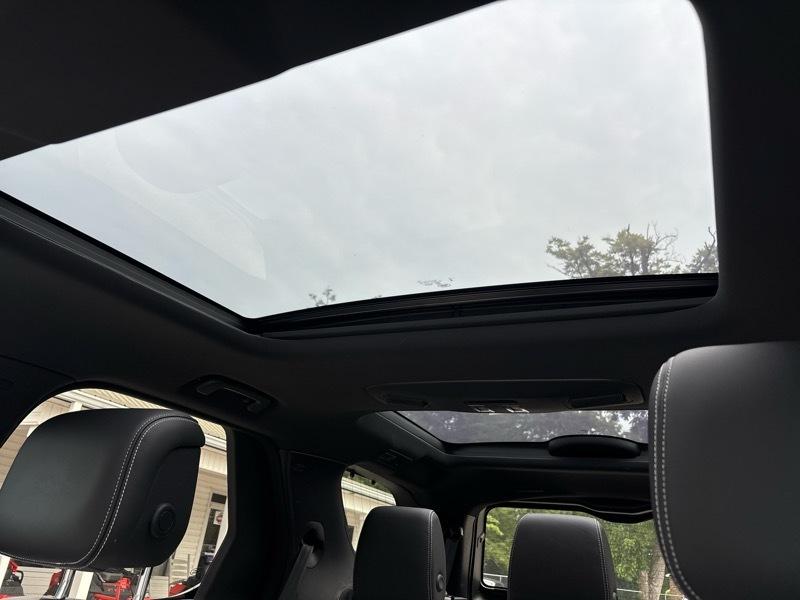 Land Rover Discovery P300 S R-Dynamic 2023