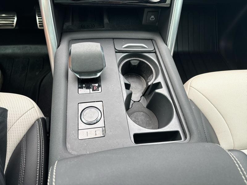 Land Rover Discovery P300 S R-Dynamic 2023