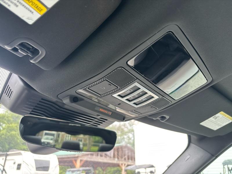 Land Rover Discovery P300 S R-Dynamic 2023