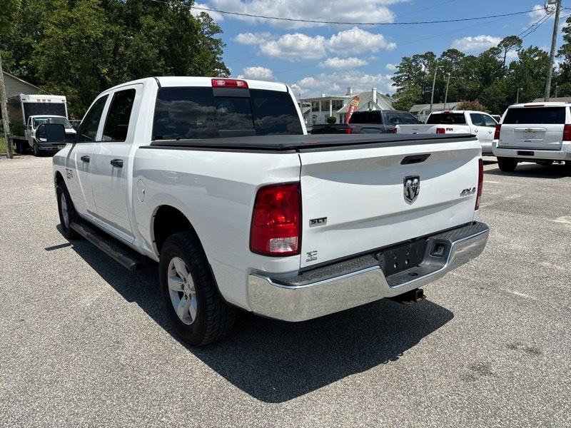 RAM 1500 Classic SLT 4x4 Crew Cab 5'7" Box 2023