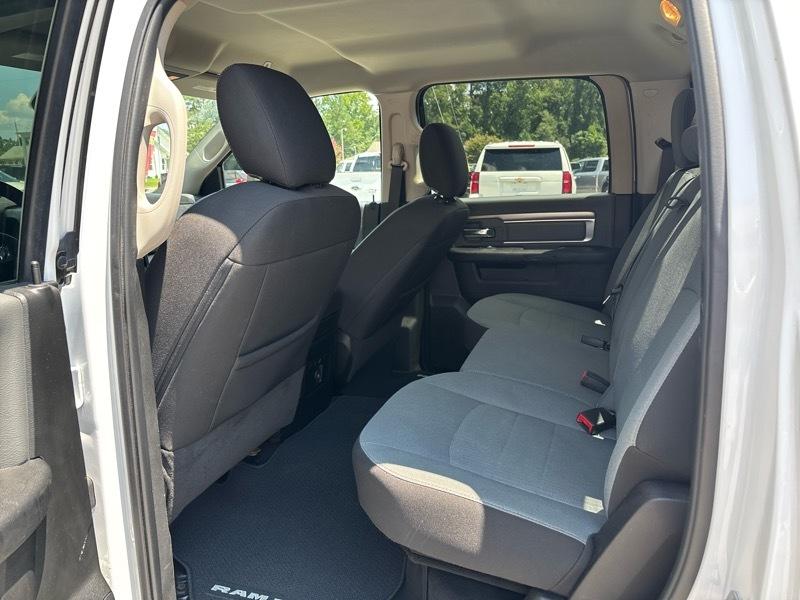 RAM 1500 Classic SLT 4x4 Crew Cab 5'7" Box 2023
