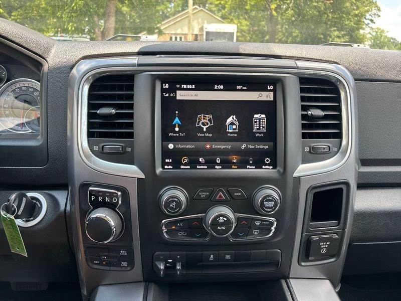 RAM 1500 Classic SLT 4x4 Crew Cab 5'7" Box 2023
