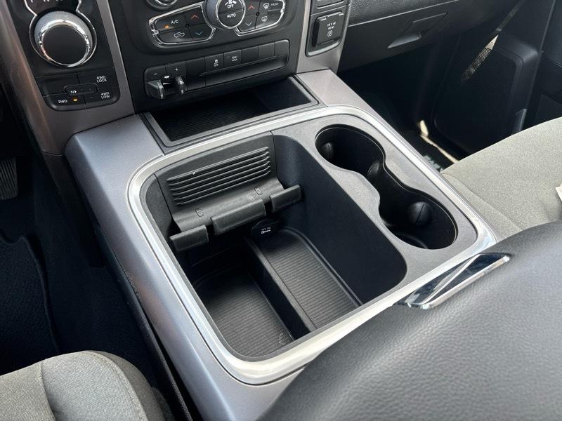 RAM 1500 Classic SLT 4x4 Crew Cab 5'7" Box 2023