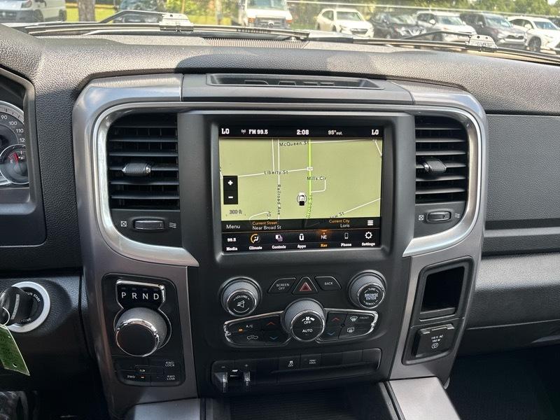 RAM 1500 Classic SLT 4x4 Crew Cab 5'7" Box 2023