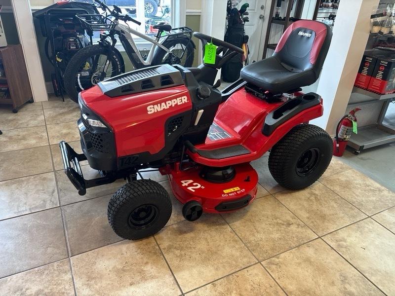 2027 Snapper 281022BE model t42