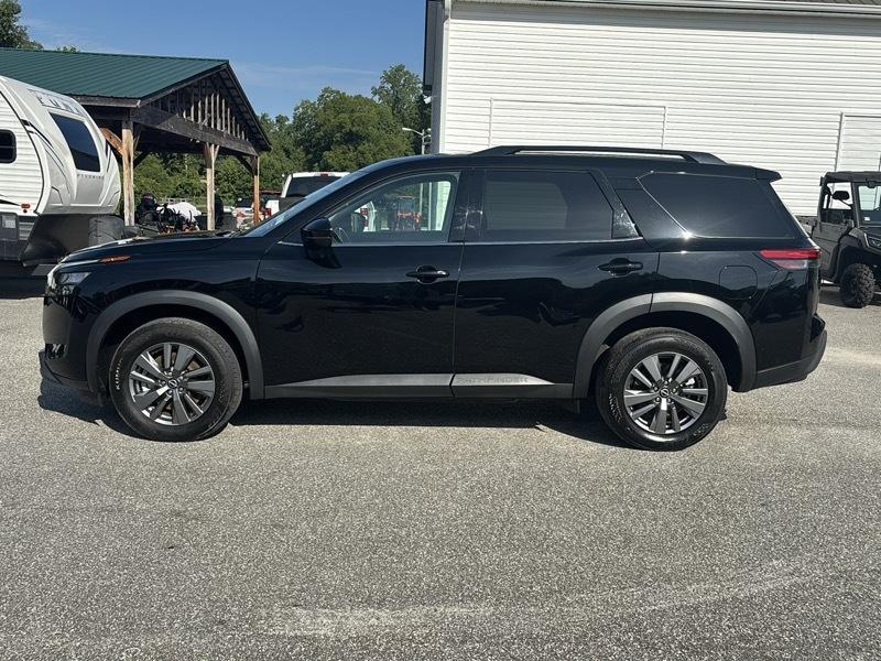 2025 Nissan Pathfinder SV 4WD