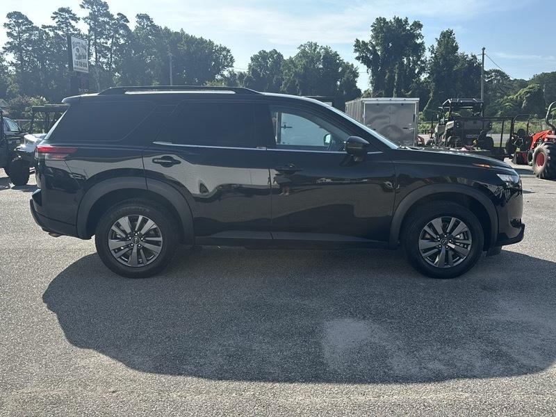 Nissan Pathfinder SV 4WD 2025