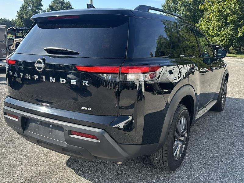 Nissan Pathfinder SV 4WD 2025