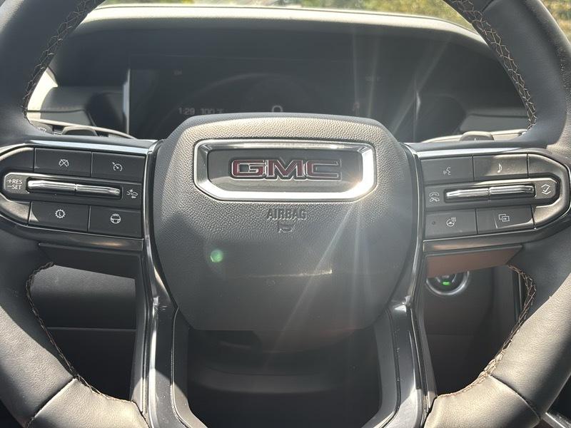 GMC Acadia AWD 4dr AT4 2026