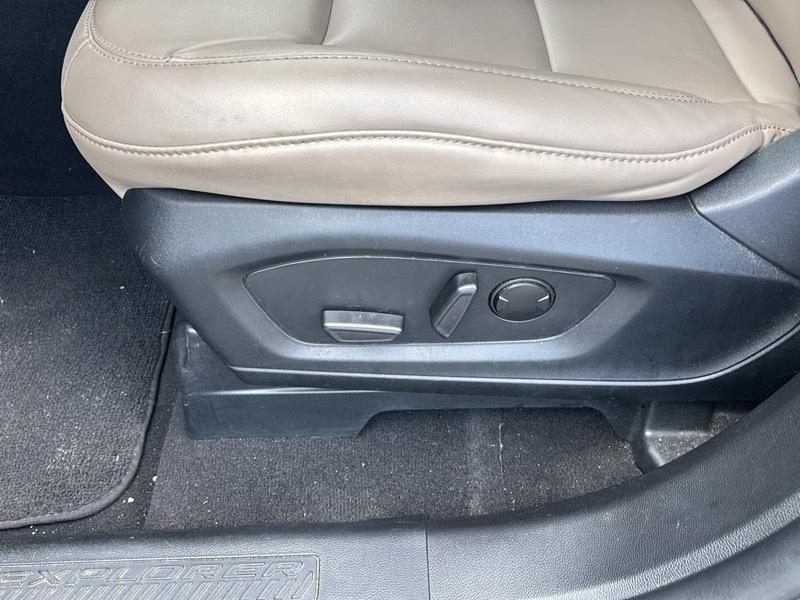 Ford Explorer XLT 4WD 2023