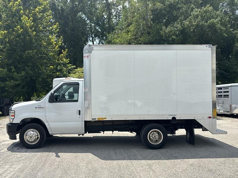 Ford E-Series Cutaway E-350 SRW 138" WB 2024