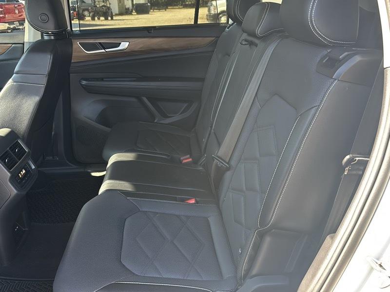 Volkswagen Atlas 2.0T SE w/Technology 4MOTION 2024