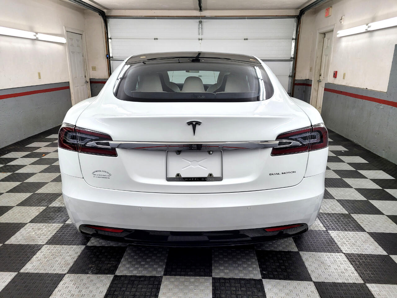 2020 Tesla Model S Base
