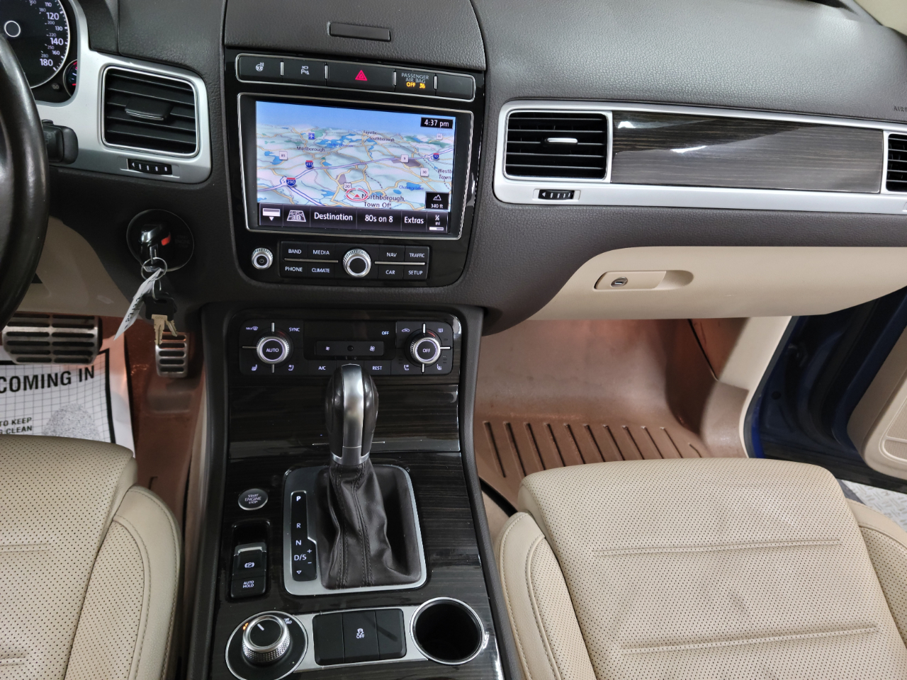 2017 Volkswagen Touareg V6 Executive photo 14