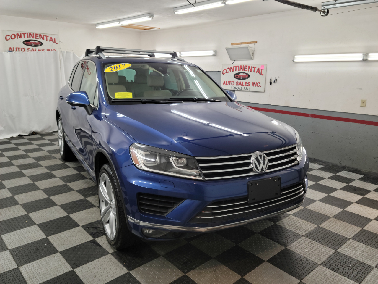2017 Volkswagen Touareg V6 Executive photo 5