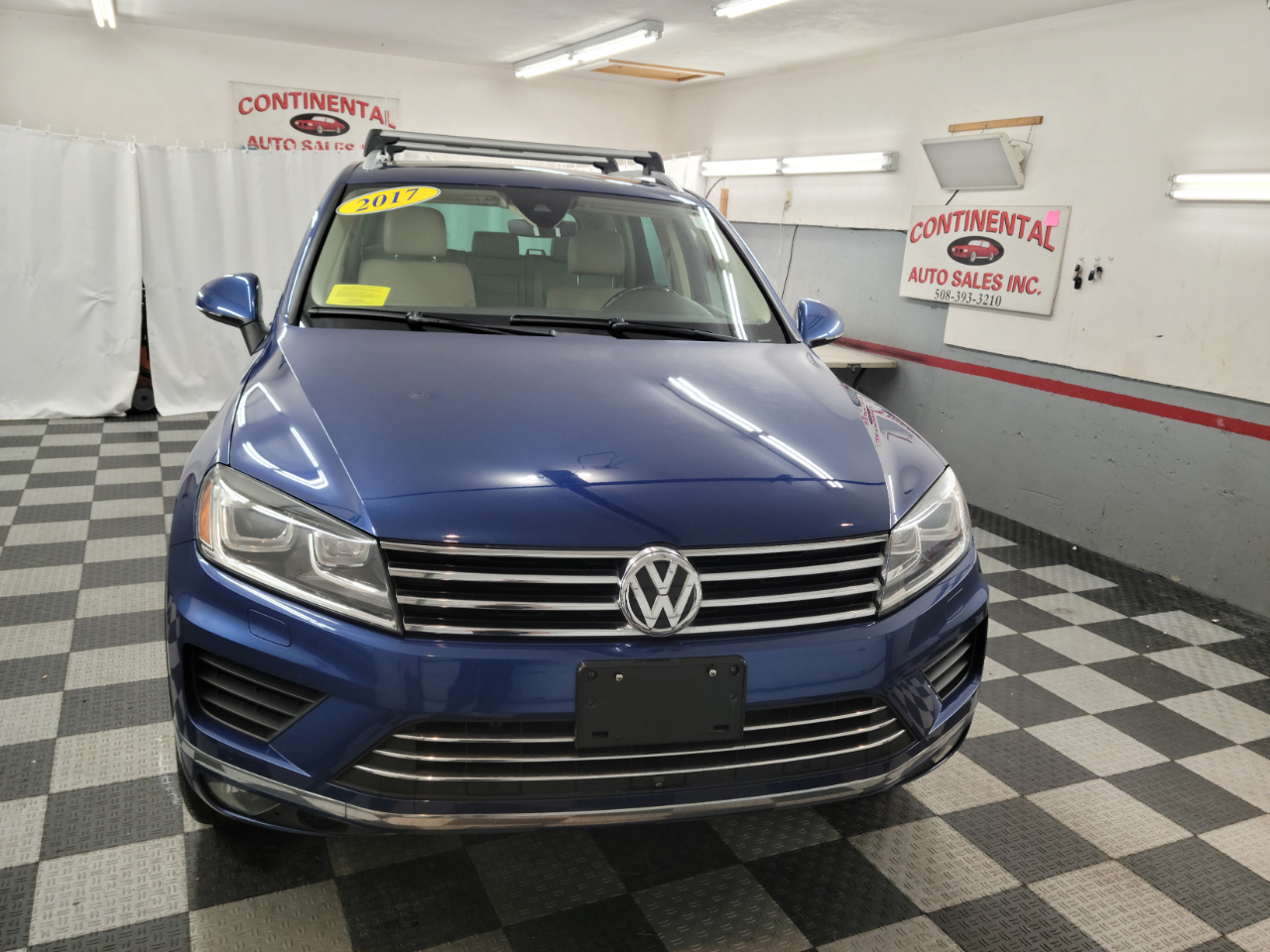 2017 Volkswagen Touareg V6 Executive photo 6