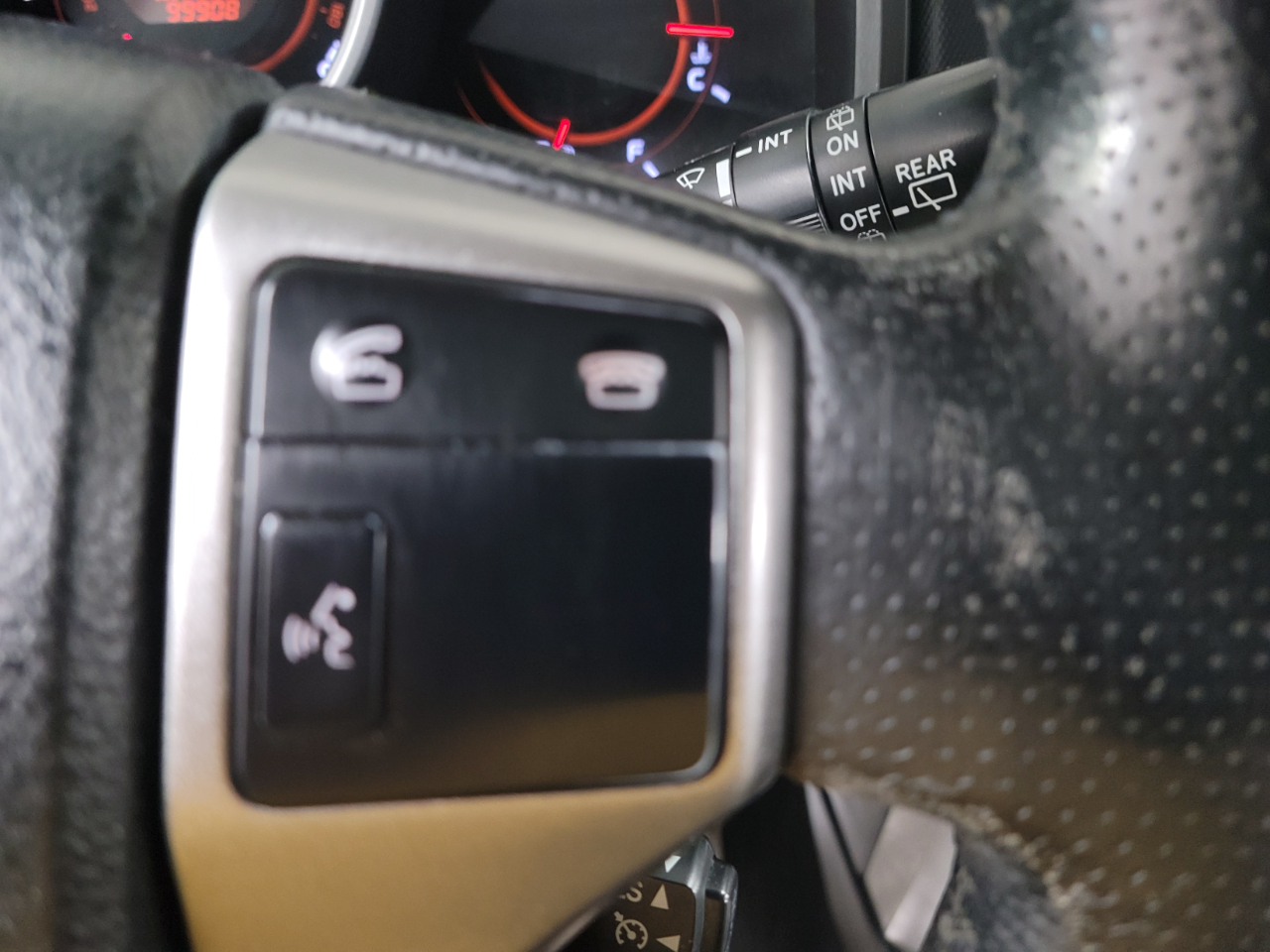 2013 Toyota 4Runner 4WD V6 Limited photo 16