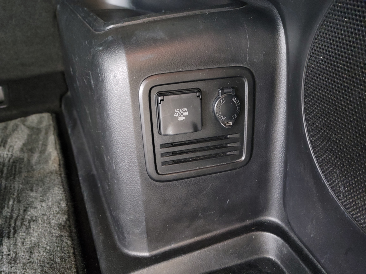 2013 Toyota 4Runner 4WD V6 Limited photo 29