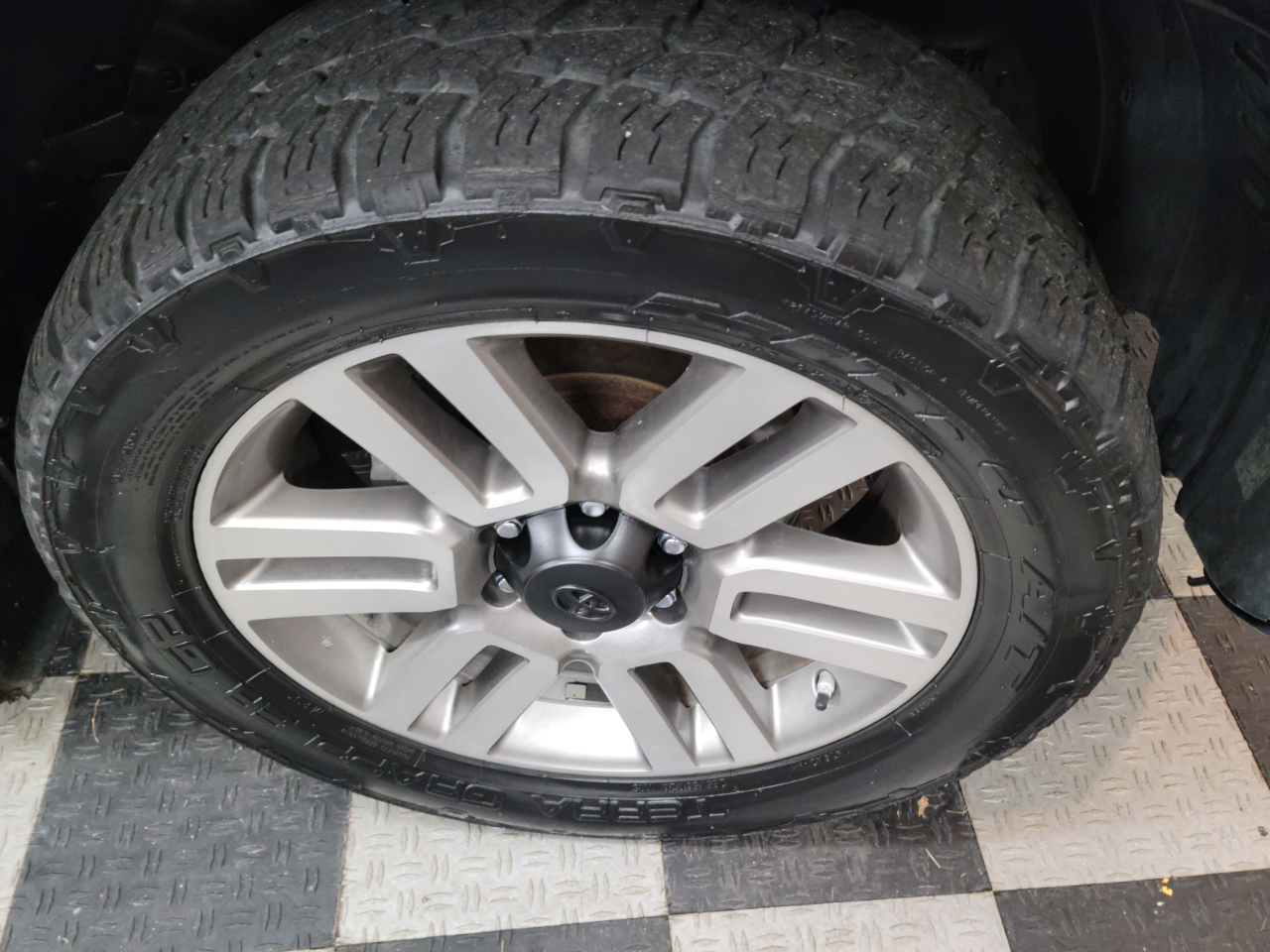 2013 Toyota 4Runner 4WD V6 Limited photo 31