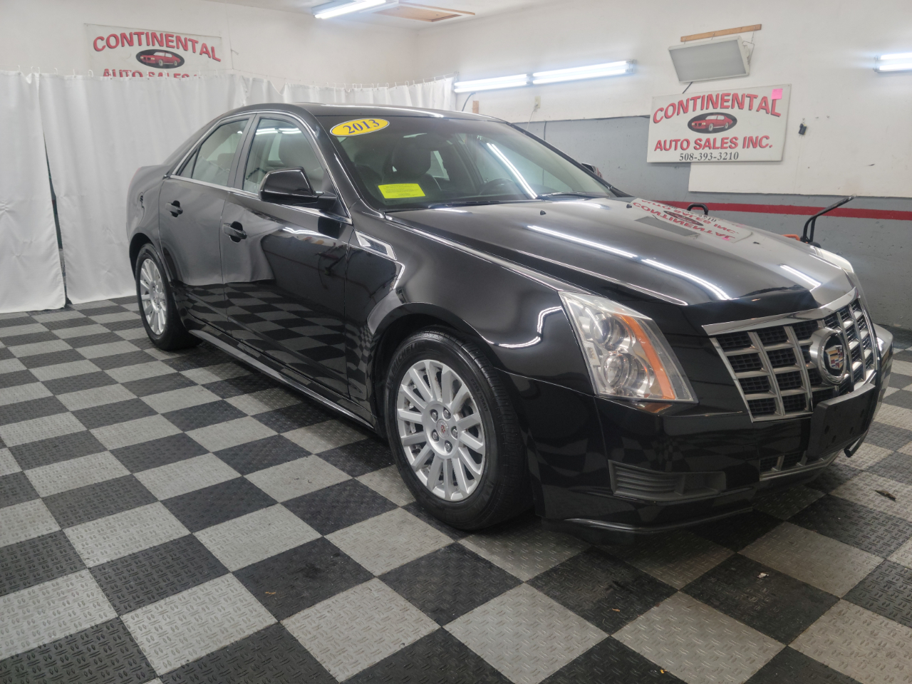 2013 Cadillac CTS Sedan Luxury photo 2