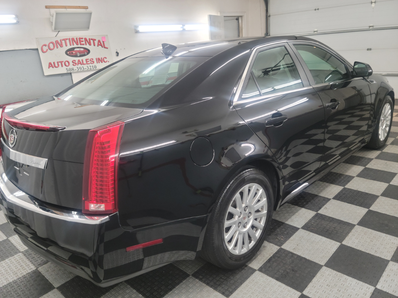 2013 Cadillac CTS Sedan Luxury photo 3