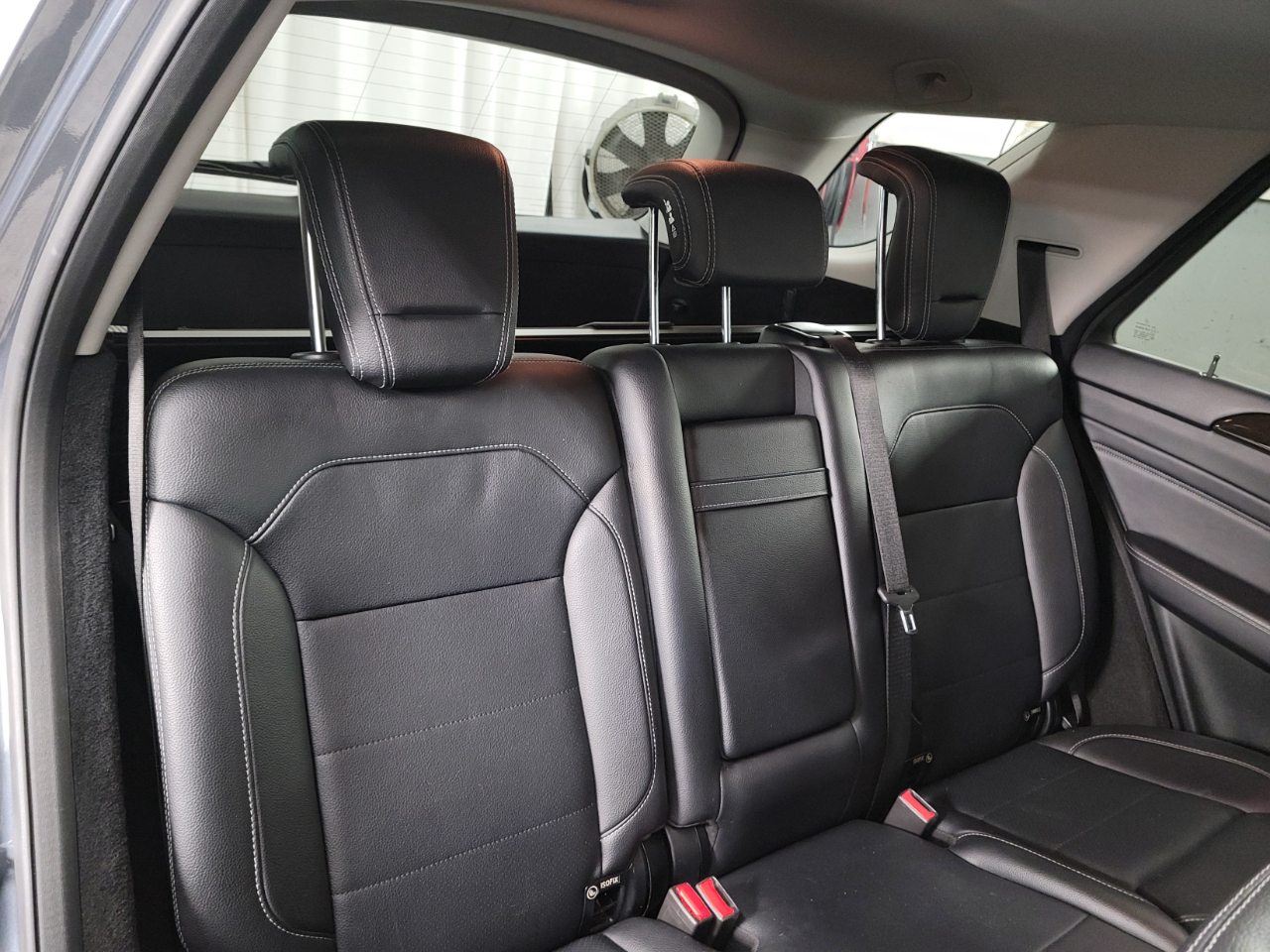 2015 Mercedes Benz ML 4MATIC 350 photo 10