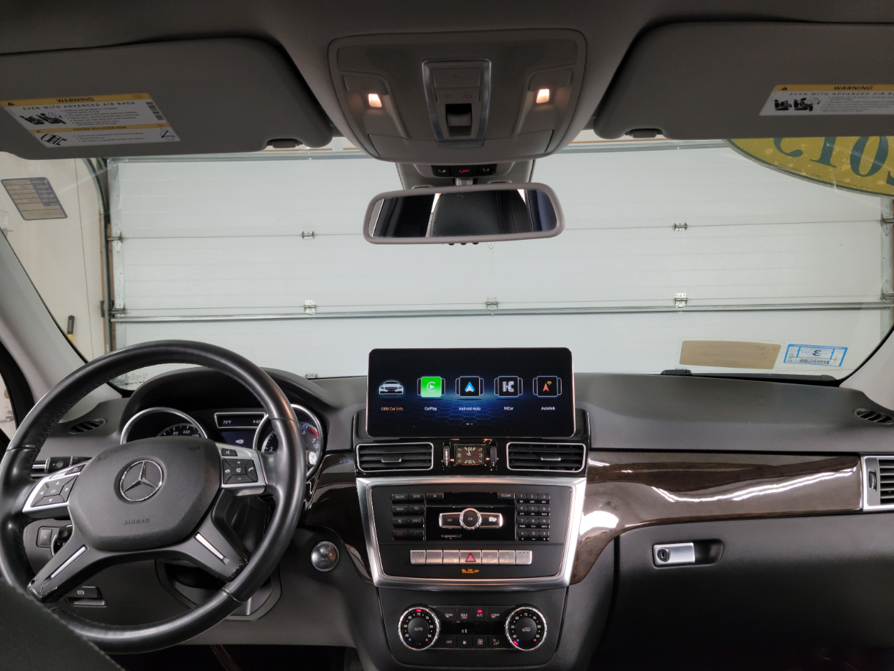 2015 Mercedes Benz ML 4MATIC 350 photo 13