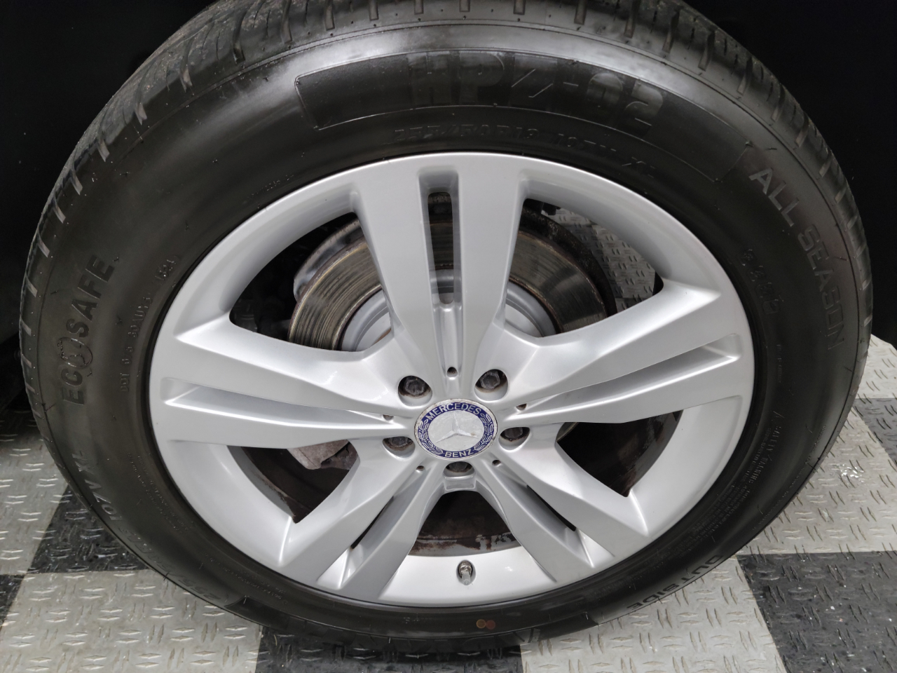 2015 Mercedes Benz ML 4MATIC 350 photo 29
