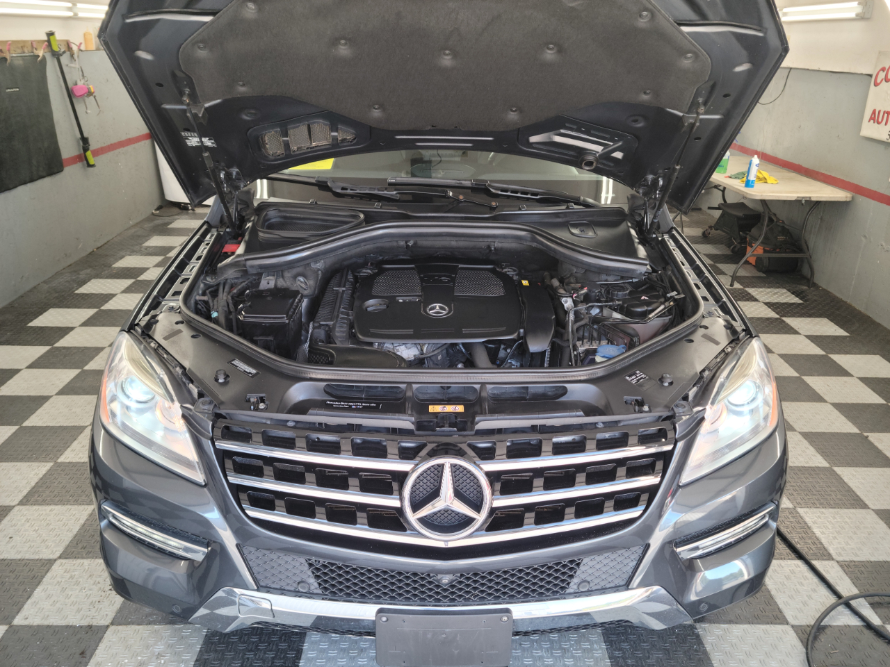 2015 Mercedes Benz ML 4MATIC 350 photo 34