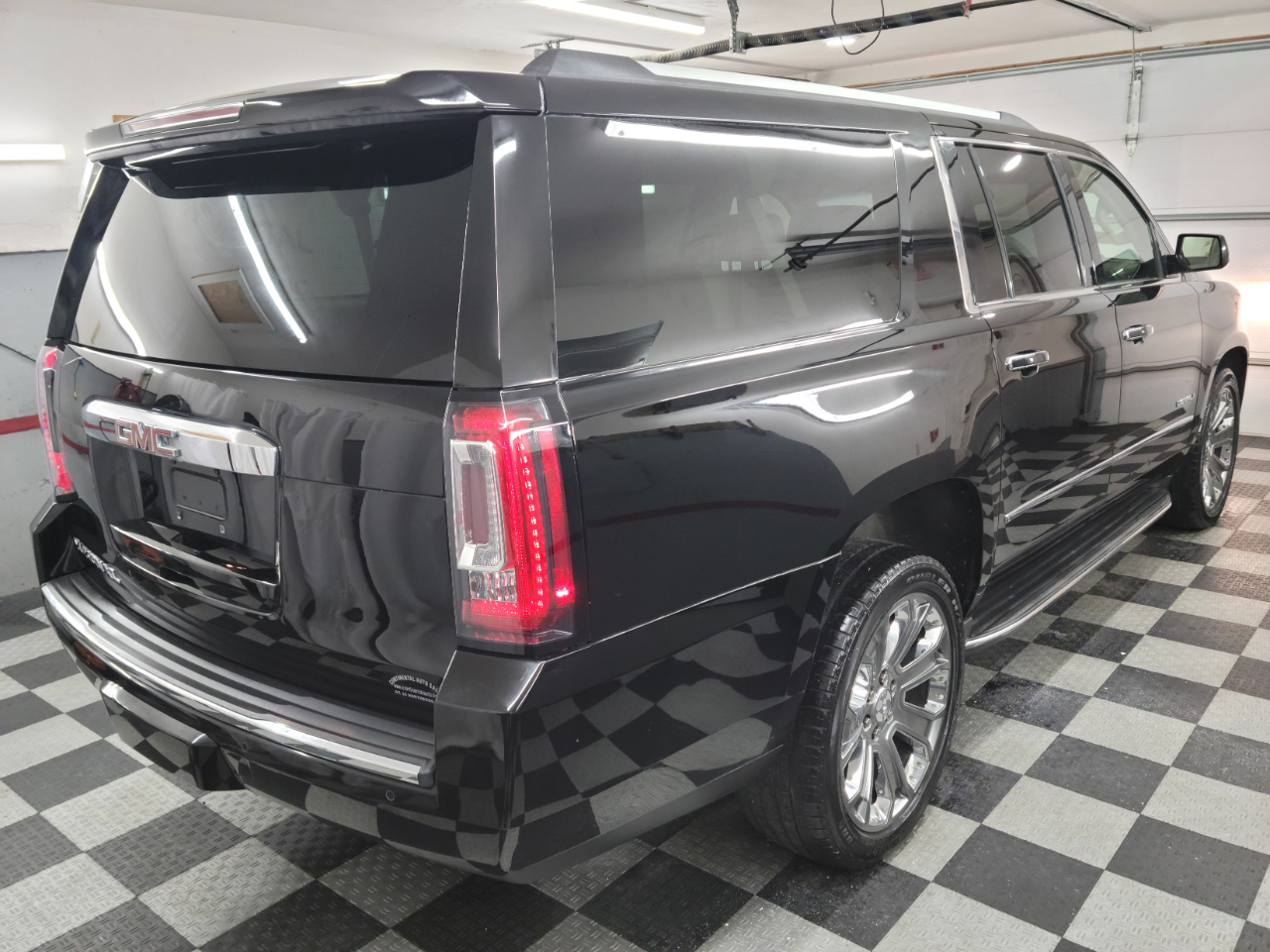 GMC Yukon XL 4WD 4dr Denali 2016