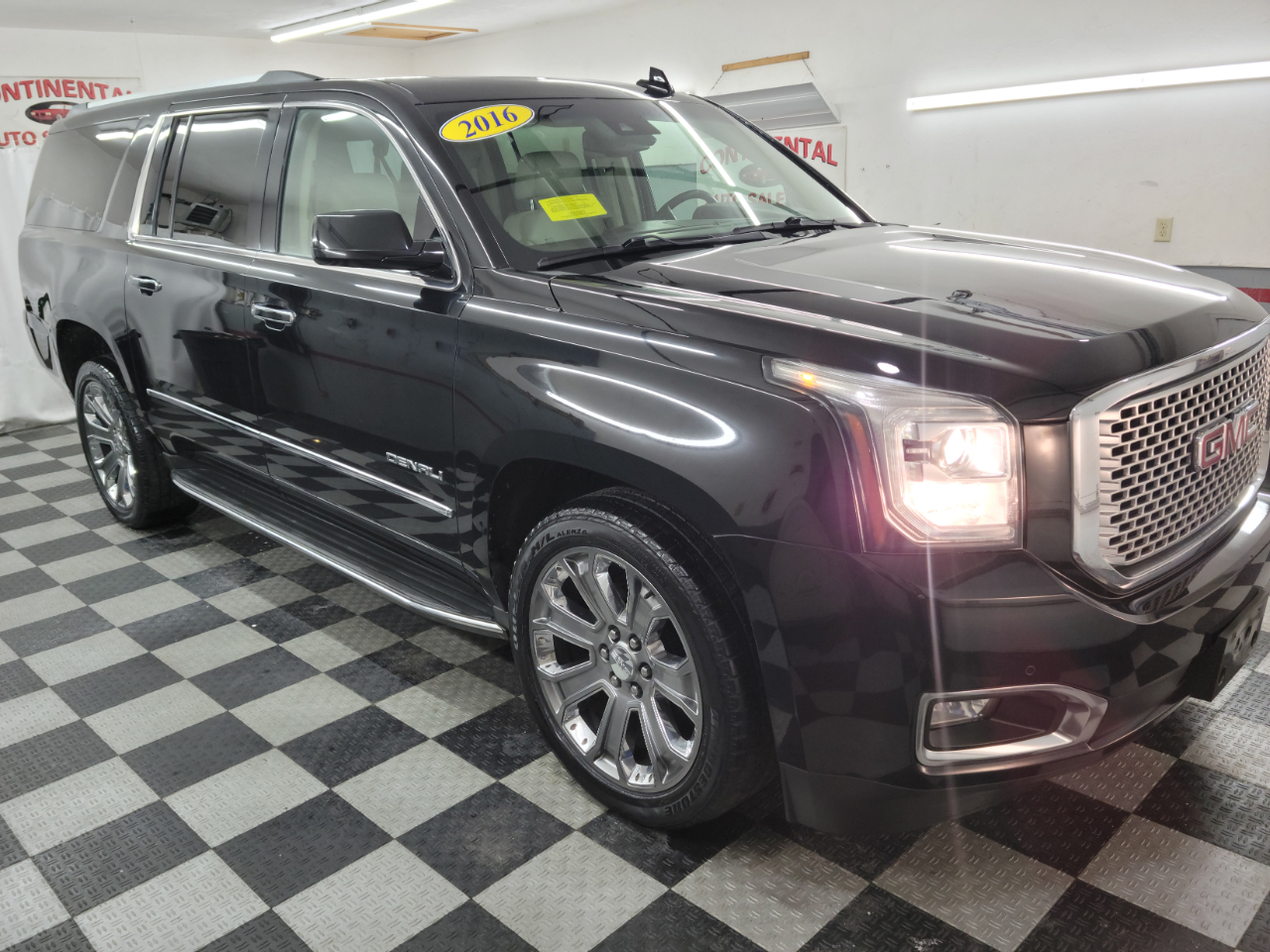 GMC Yukon XL 4WD 4dr Denali 2016