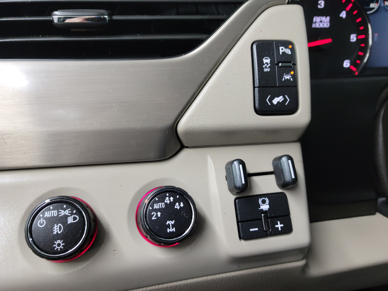 GMC Yukon XL 4WD 4dr Denali 2016